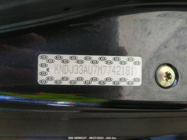 KNDJ33AU7M7742181 KIA SOUL EX