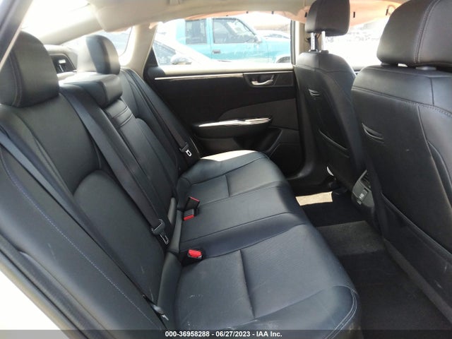 2018 HONDA CLARITY PLUG-IN HYBRID TOURING VIN: JHMZC5F39JC001692