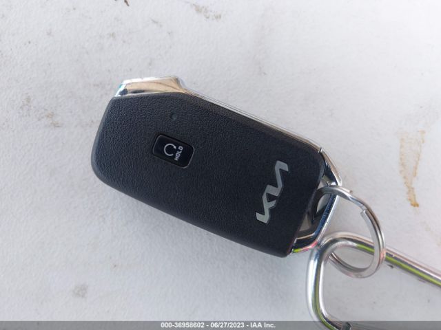 5XYRKDLFXNG149042 KIA SORENTO SX