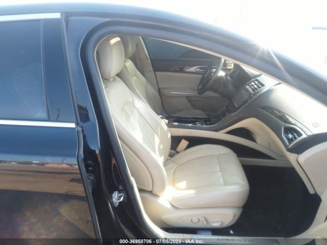 3LN6L2J96ER828549 Lincoln MKZ