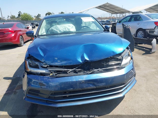 3VW2B7AJXHM328082 Volkswagen Jetta 1.4t S