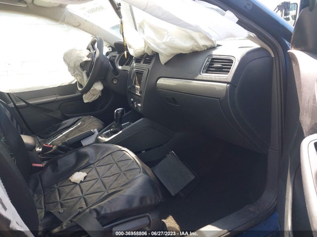 3VW2B7AJXHM328082 Volkswagen Jetta 1.4t S
