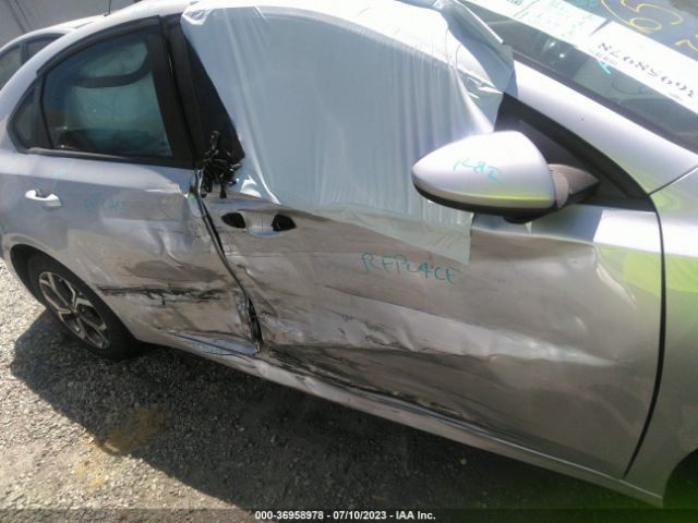 3KPF24ADXKE048175 KIA Forte Lxs