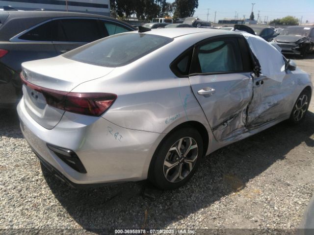 3KPF24ADXKE048175 KIA Forte Lxs