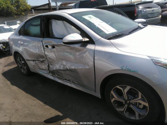 3KPF24ADXKE048175 KIA Forte Lxs
