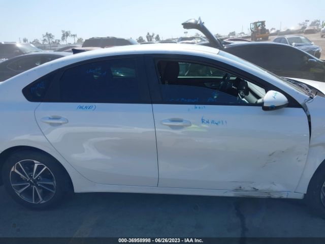 3KPF24AD2PE595898 KIA Forte Lxs