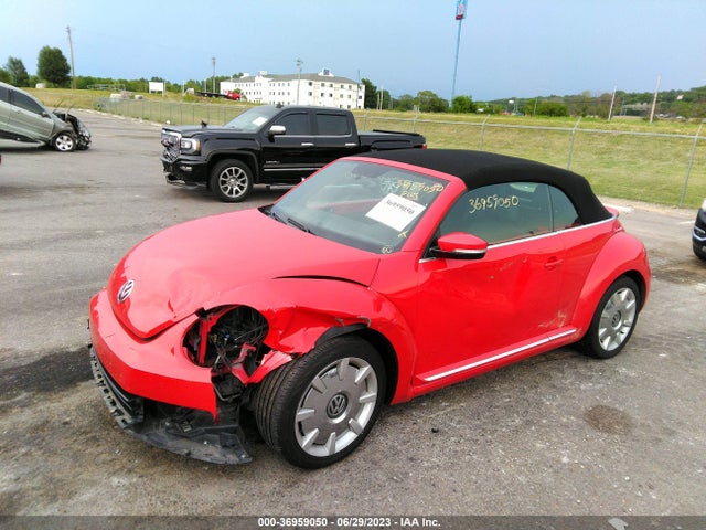 2013 VOLKSWAGEN BEETLE CONVERTIBLE 2.5L W/SOUND/NAV VIN: 3VW5X7AT0DM806813