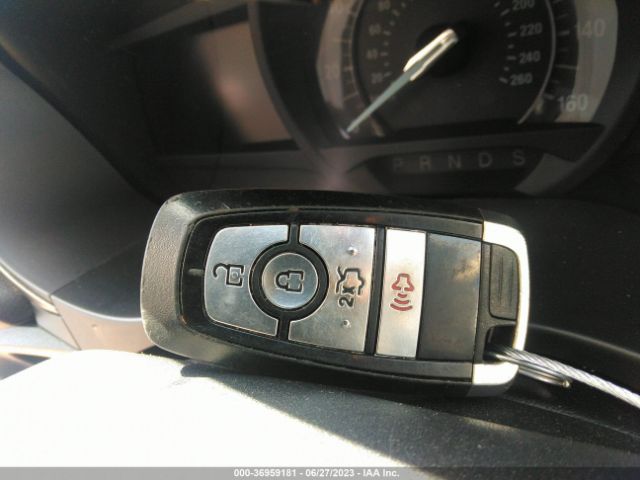 3FA6P0HD9JR189235 Ford FUSION SE