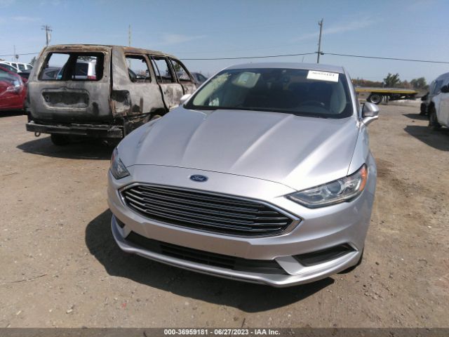 3FA6P0HD9JR189235 Ford FUSION SE