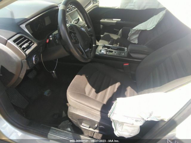 3FA6P0HD9JR189235 Ford FUSION SE