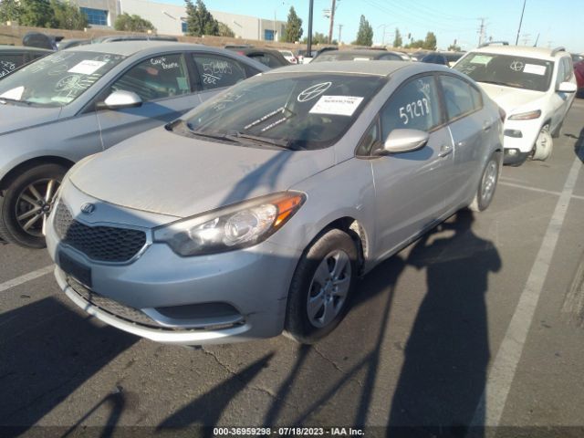 KNAFK4A68G5615209 KIA FORTE LX