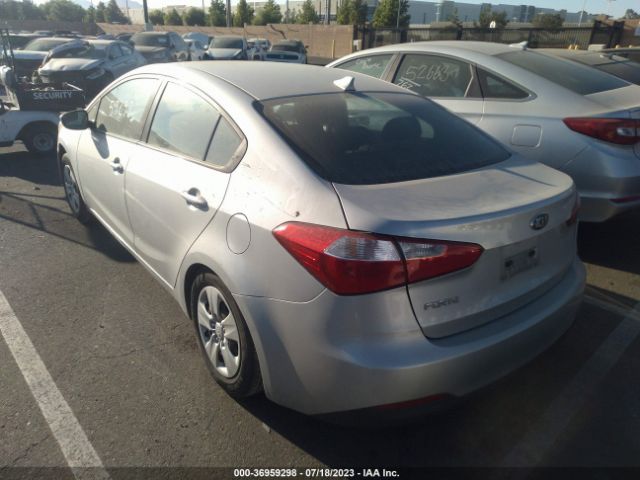 KNAFK4A68G5615209 KIA FORTE LX