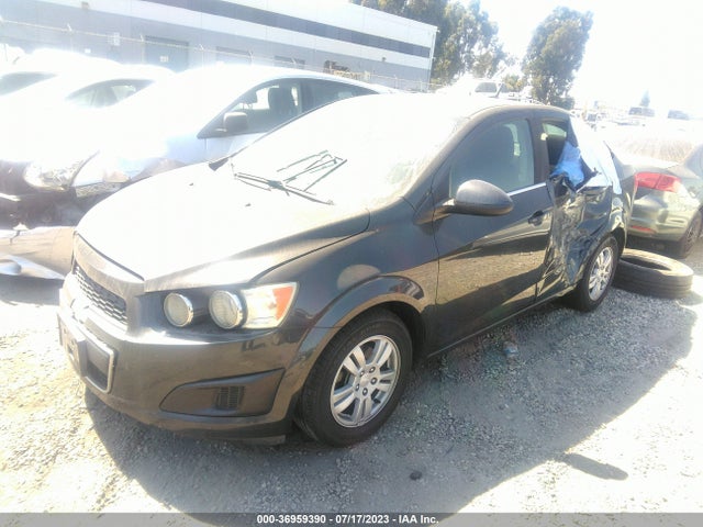 Chevrolet SONIC LT 2014 1G1JC5SH4E4214204 Image 2