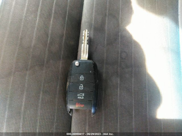 KNAFX4A80E5049188 KIA FORTE EX