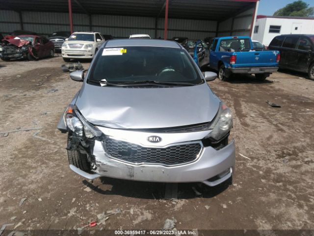 KNAFX4A80E5049188 KIA FORTE EX