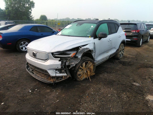 2021 Volvo XC40, VIN: YV4ED3UR5M2527432
