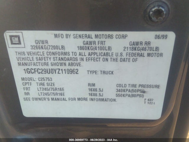 2000 CHEVROLET SILVERADO 2500 LS VIN: 1GCFC29U0YZ110962