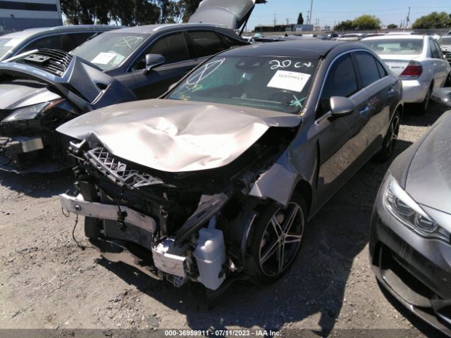WDD3G4EB1KW001660 Mercedes-Benz A-class A 220