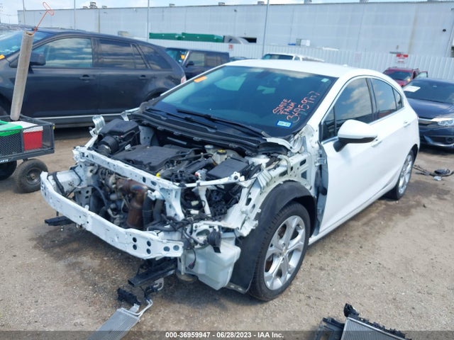 Chevrolet Cruze Premier 2018 3G1BF6SM6JS639481 Image 2