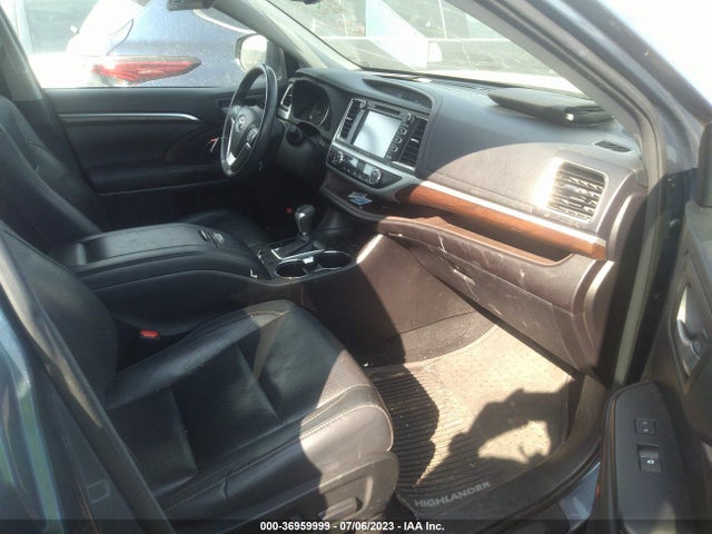Toyota Highlander Limited 2016 5TDDKRFH3GS302984 Image 11