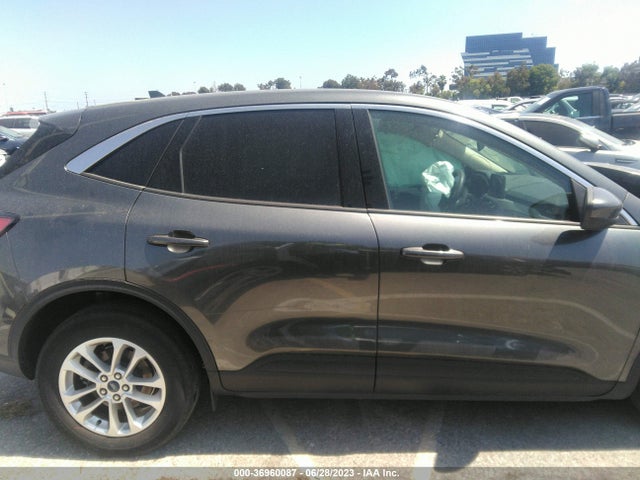 Ford ESCAPE SE 2020 1FMCU0G62LUB05739 Image 4