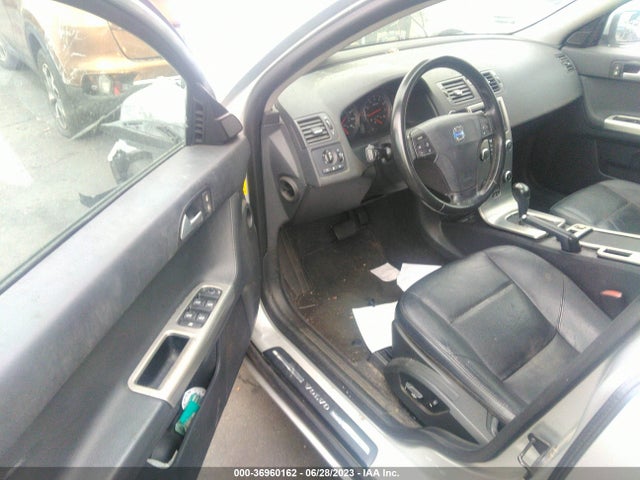 2008 VOLVO S40 2.4L VIN: YV1MS390882386760