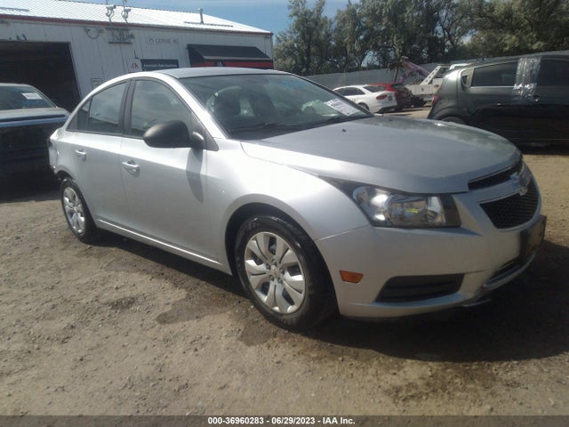 2014 1G1PB5SH6E7431345 main image