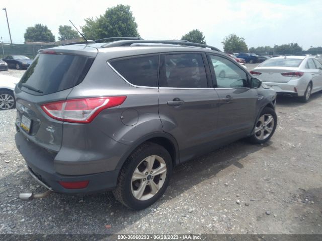 1FMCU9GX5EUC14597 Ford ESCAPE SE