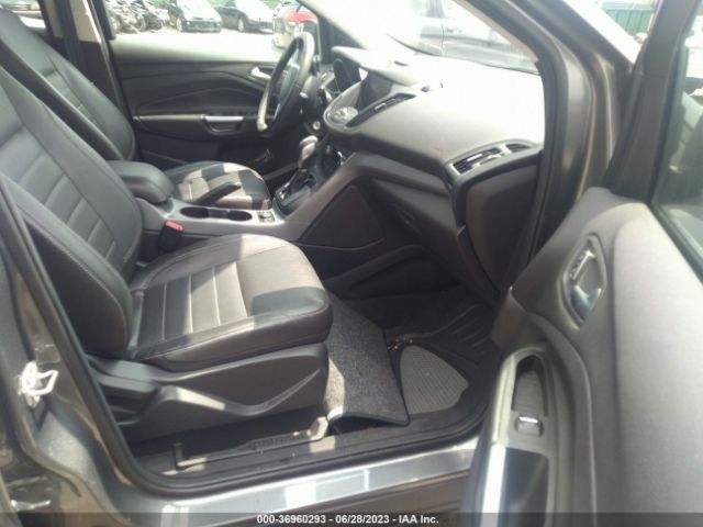 1FMCU9GX5EUC14597 Ford ESCAPE SE