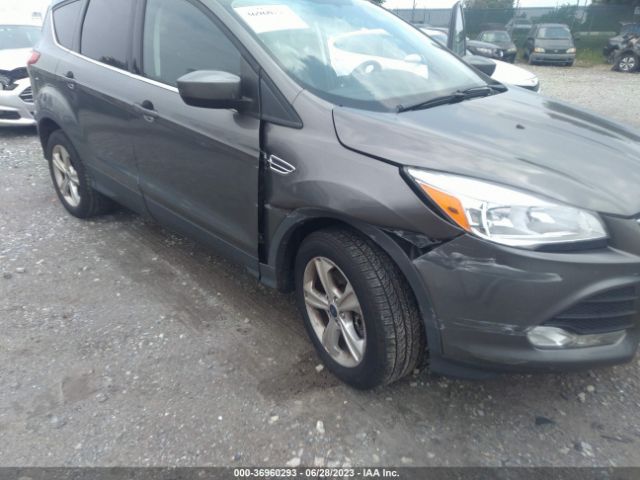 1FMCU9GX5EUC14597 Ford ESCAPE SE