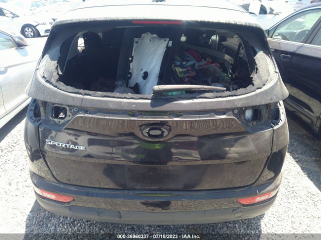KNDPMCAC8H7158098 KIA Sportage Lx