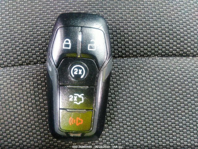 1FA6P8AM8H5203583 Ford Mustang V6