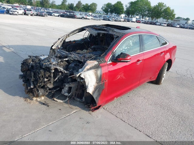 2018 JAGUAR XJ SAJWA2GE0JMW13719 Photo 1