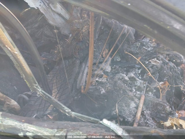 2018 JAGUAR XJ SAJWA2GE0JMW13719 Photo 4