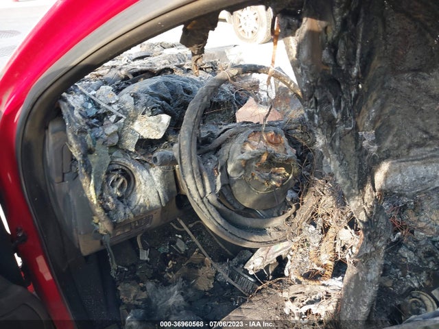 2018 JAGUAR XJ SAJWA2GE0JMW13719 Photo 6