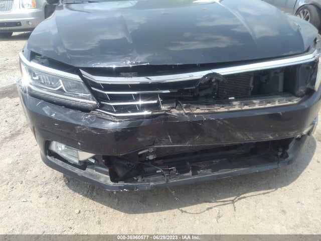 1VWBA7A30JC001864 Volkswagen Passat 2.0t Se