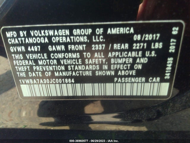 1VWBA7A30JC001864 Volkswagen Passat 2.0t Se