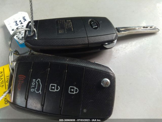 KNDJN2A21G7876367 KIA Soul Base