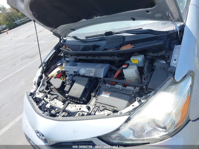 Toyota Prius V Two/five/three/four 2015 JTDZN3EU2FJ033090 Image 17