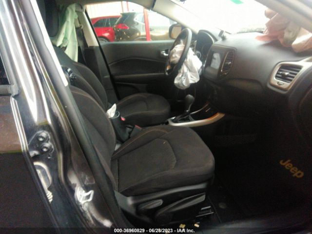 3C4NJCAB2KT819991 Jeep Compass Sport