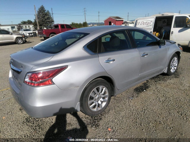 Nissan Altima 2.5 S 2015 1N4AL3APXFC568195 Image 4