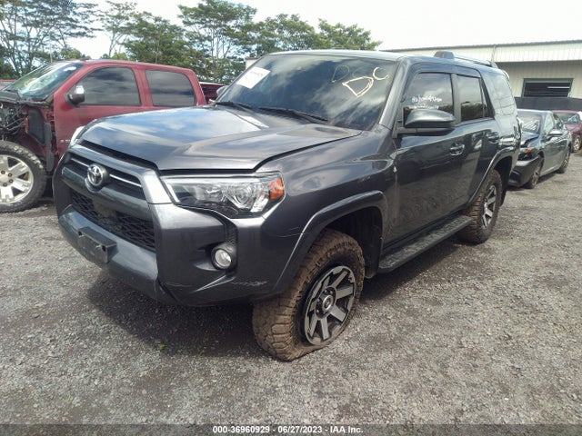 Toyota 4RUNNER SR5 2020 JTEBU5JR7L5814477 Image 2