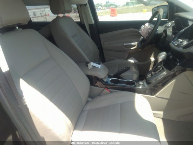 1FMCU0J92EUC16314 Ford Escape Titanium