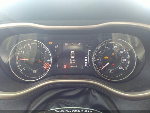 1C4PJLCB2EW302906 Jeep Cherokee Latitude