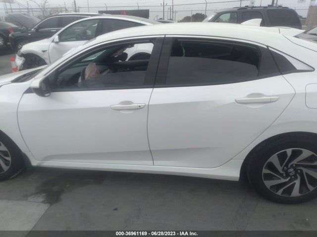 Honda Civic Hatchback Lx 2018 SHHFK7H25JU420261 Image 6