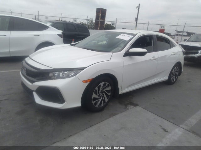 Honda Civic Hatchback Lx 2018 SHHFK7H25JU420261 Image 2