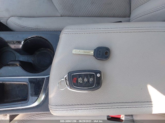 2016 HYUNDAI SONATA 2.4L VIN: 5NPE24AF2GH398576