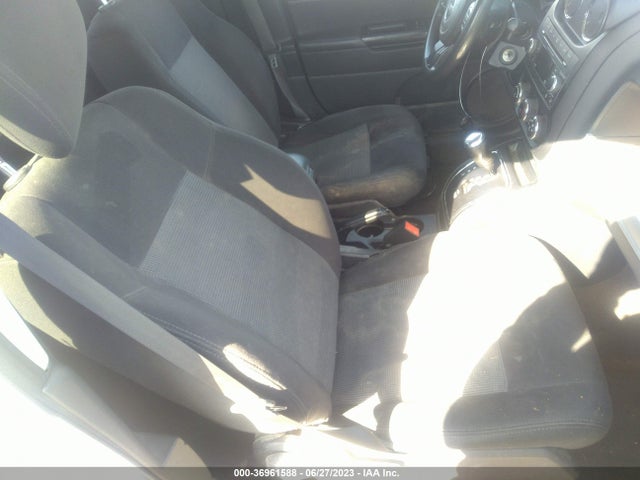 1C4NJCBAXGD621730 Jeep Compass Sport