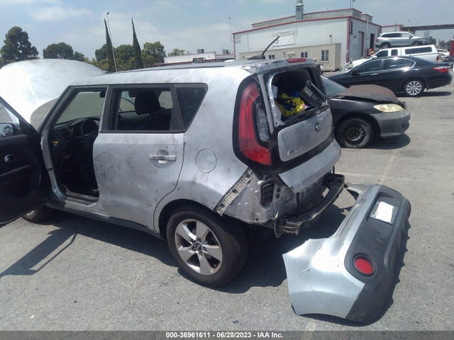 KIA Soul Base 2017 KNDJN2A22H7437812 Image 11
