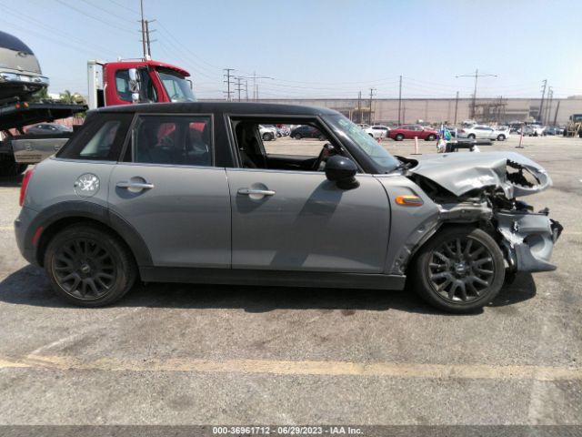 WMWXU1C55G2E17032 Mini COOPER HARDTOP 4 DOOR